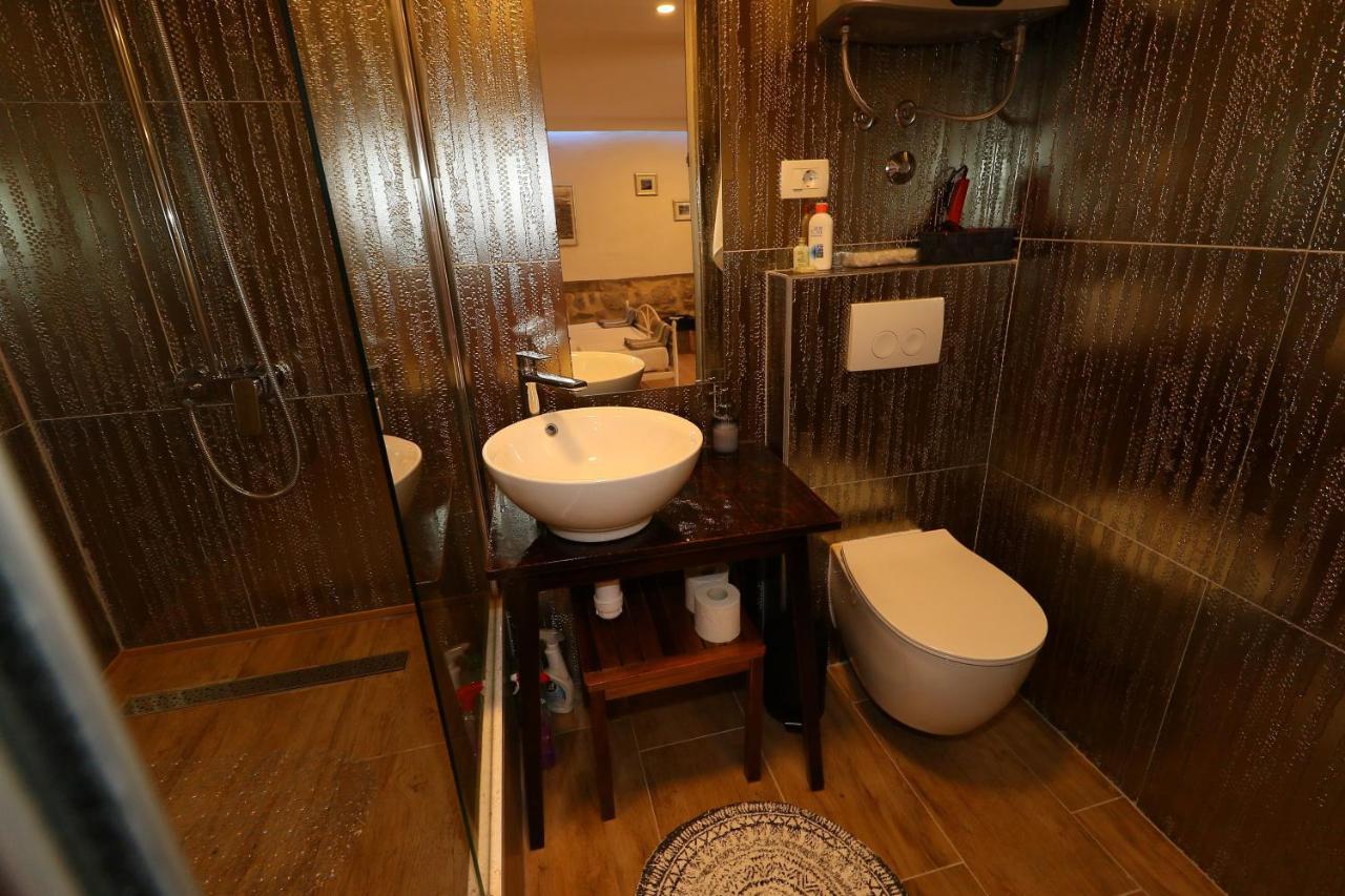 Studio Apartman Fondo 斯普利特 外观 照片