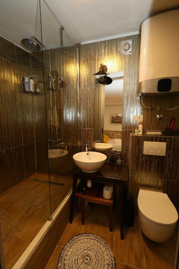 Studio Apartman Fondo 斯普利特 外观 照片